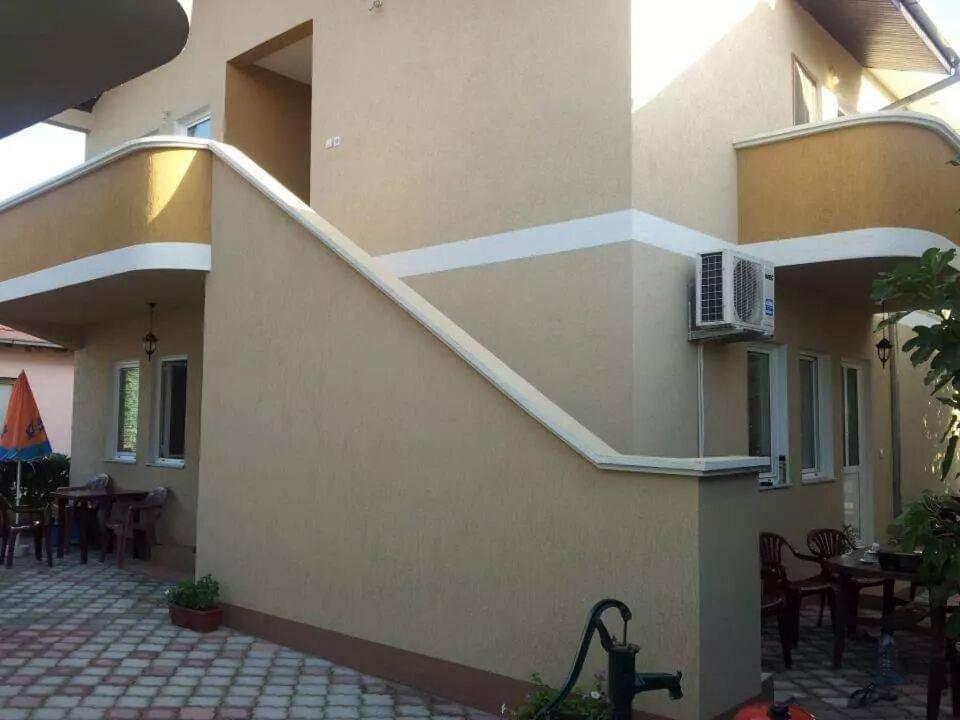 Apartments Emerald Ulcinj Exterior foto